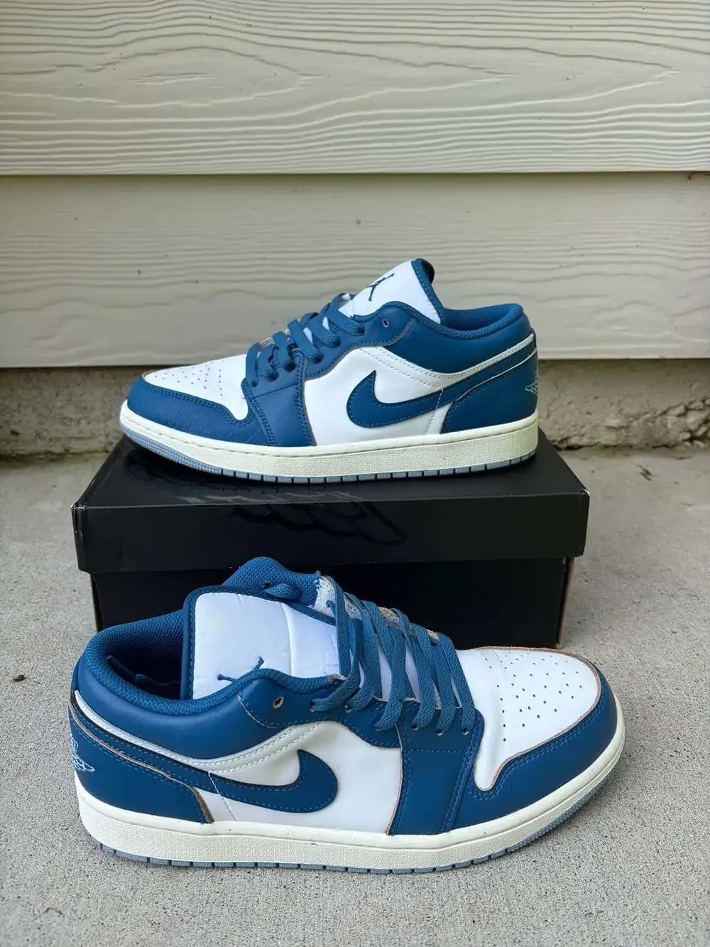 Air Jordan 1 Low SE 'Industrial Blue' (FN5214-141)